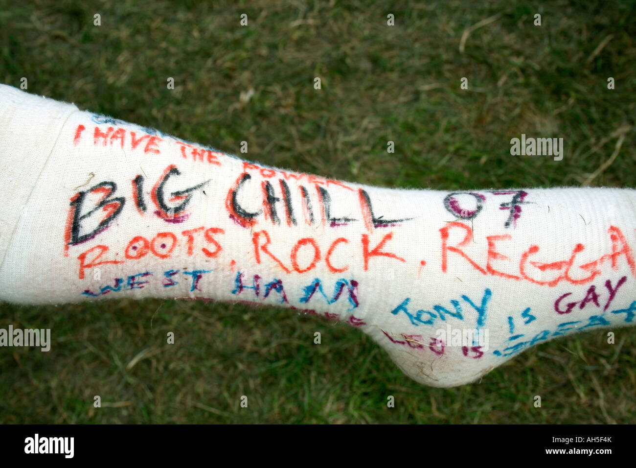 Gipsabdruck von Raver bei "The Big Chill" Sommer-Musikfestival Stockfoto