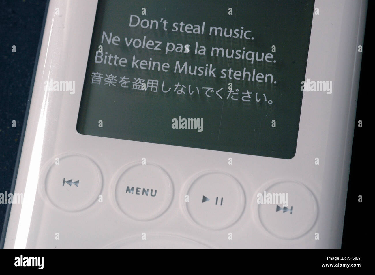 Don t stehlen Musik MP3-Player iPod mit eingebundenen transparente  Kunststofffolie Stockfotografie - Alamy