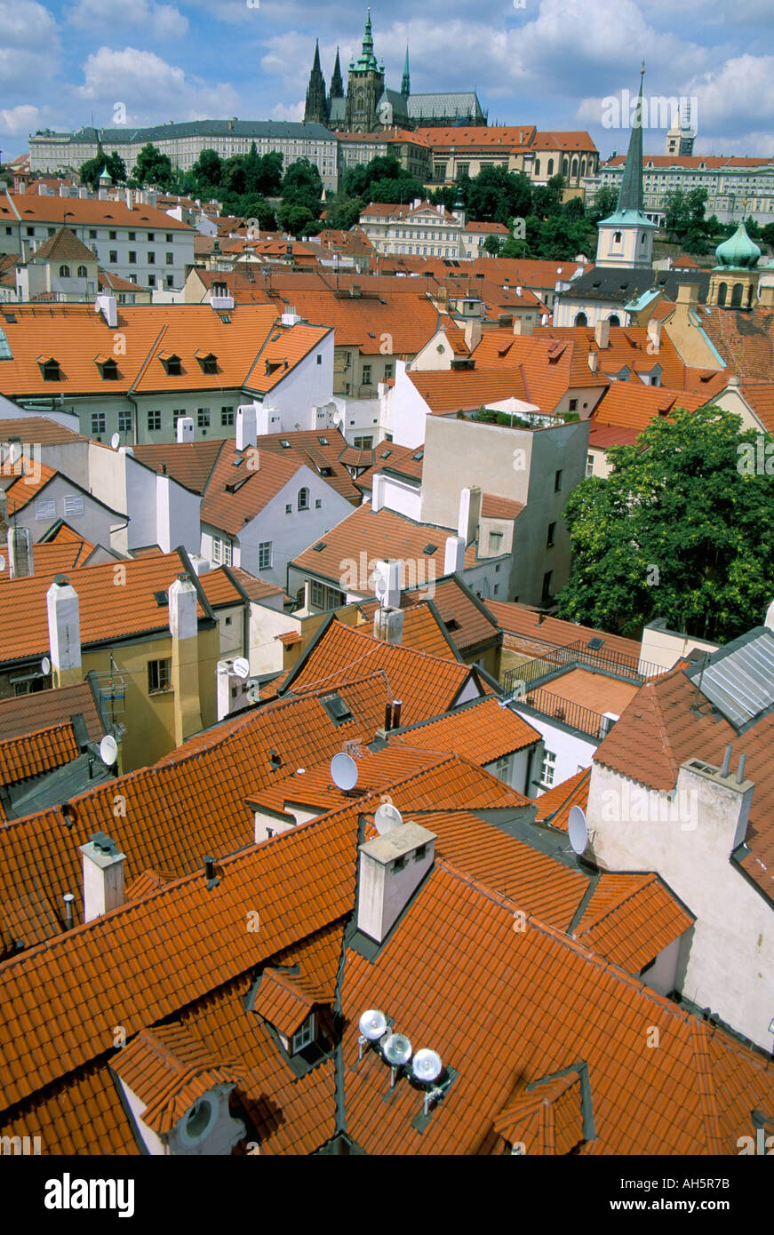 Blick auf den kleinen Viertel aus dem kleinen Viertel Brückentürme Prag Tschechische Republik Europa Stockfoto