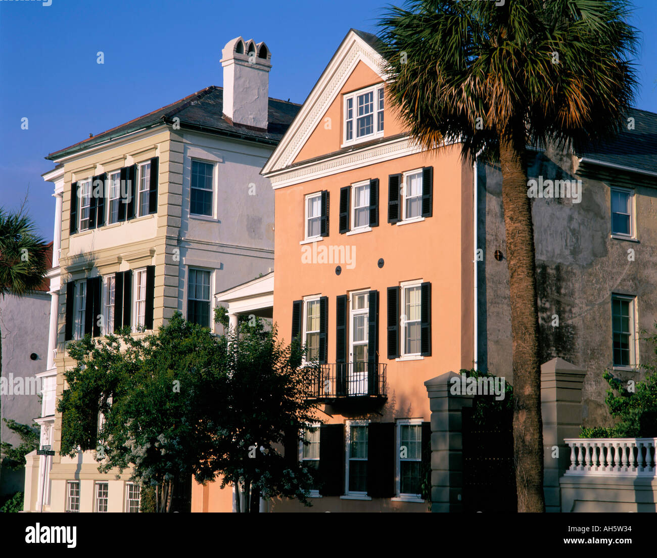 Anfang des 19. Jahrhunderts im Zentrum historische Stadthäuser Charleston South Carolina Vereinigte Staaten von Amerika-Nordamerika Stockfoto