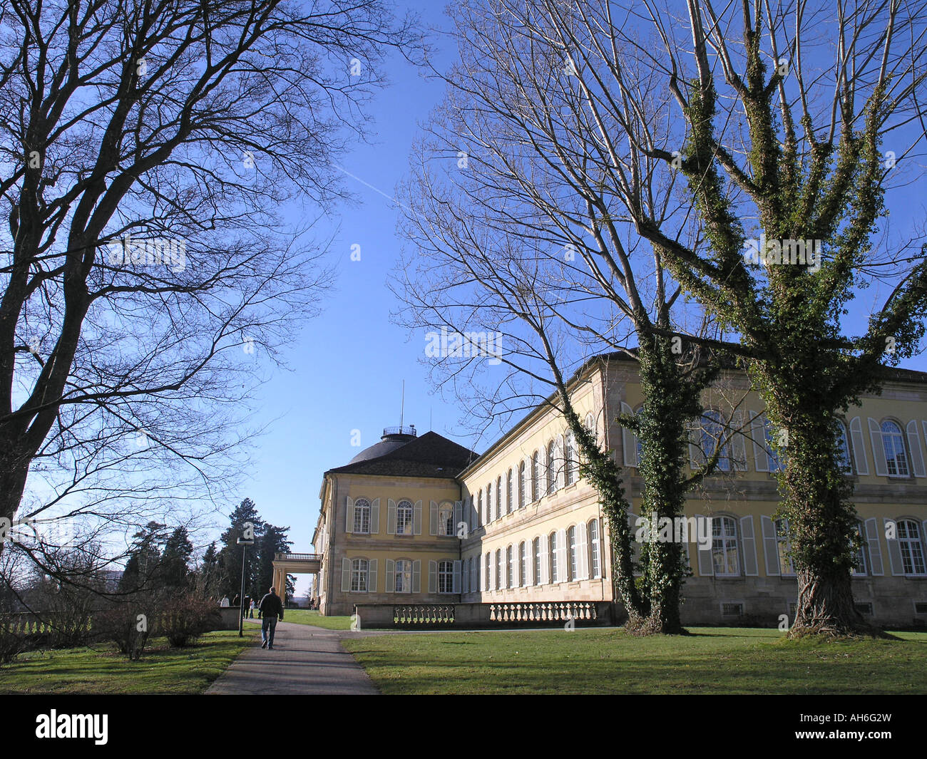 Schloss Und Zugleich Universität Hohenheim Stuttgart Deutschland Stockfoto