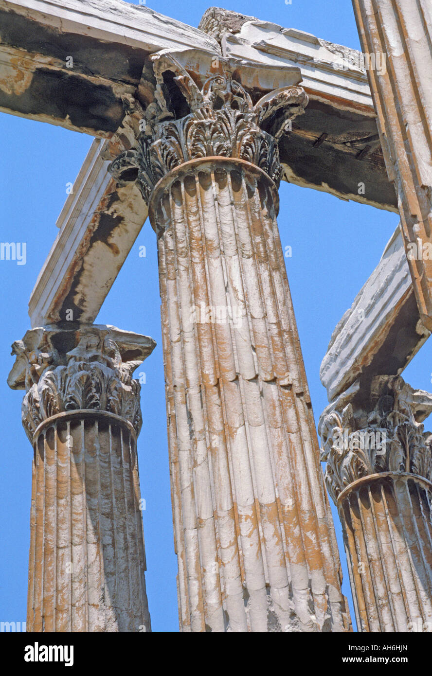 Antike Tempel des Olympischen Gottes Zeus in Athen Griechenland Stockfoto