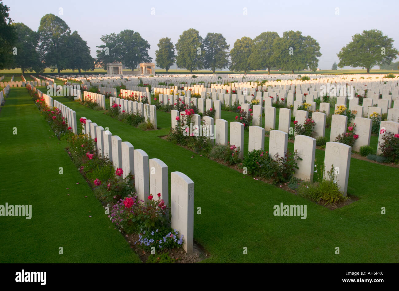 Delville Holz WW1 CWGC Friedhof (hauptsächlich Briten) Longueval The Somme Picardie Frankreich - 5.523 Bestattungen, zwei Drittel nicht identifizierten Stockfoto