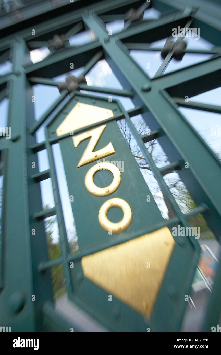 Berlin Deutschland Zoo Eingangstor Zeichen Aktivitäten Aktion Aktivität Reisen Reisen reiste reiste Berlin Europa Reisen Stockfoto