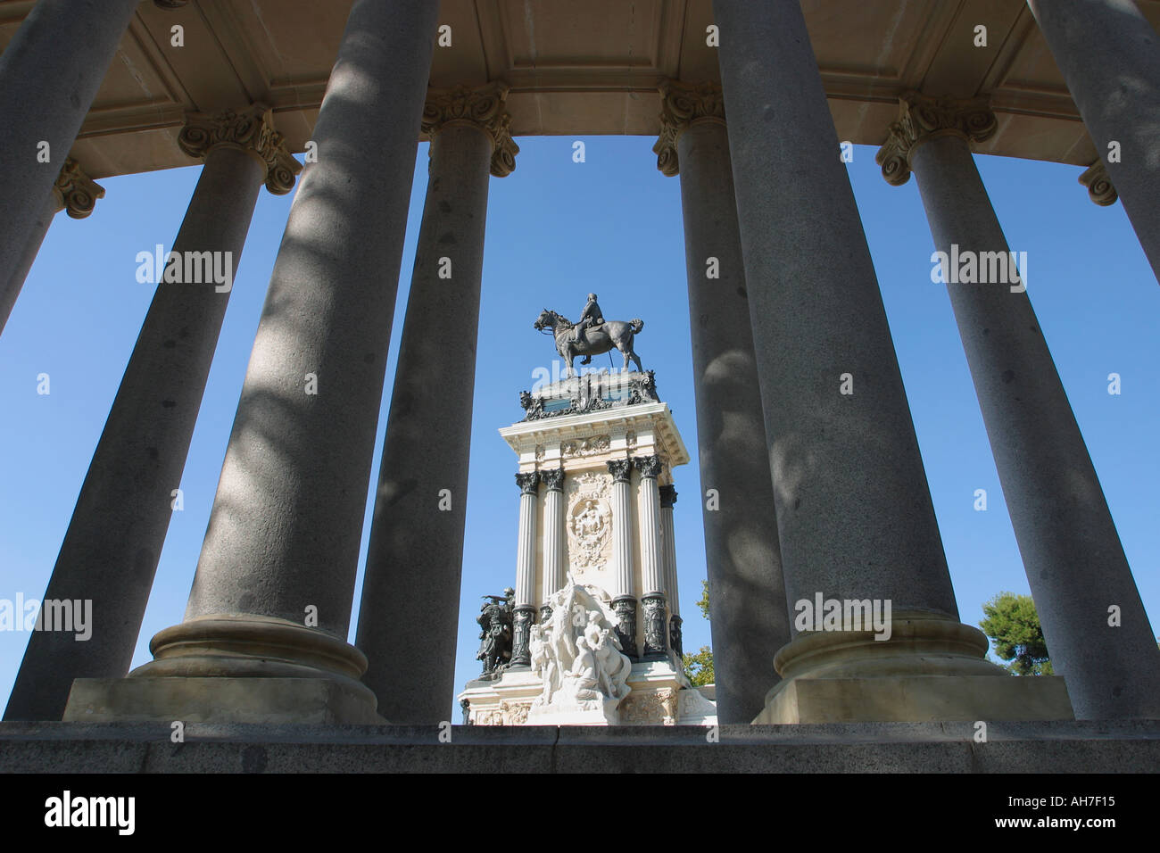 Madrid, Spanien. Parque del Retiro oder Retiro Park. Denkmal für König Alfonso XII. Stockfoto
