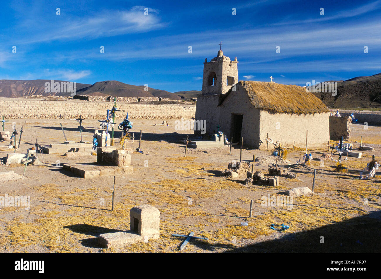 Kirche und Friedhof San Juan Salar de Uyuni Bolivien Südamerika Stockfoto