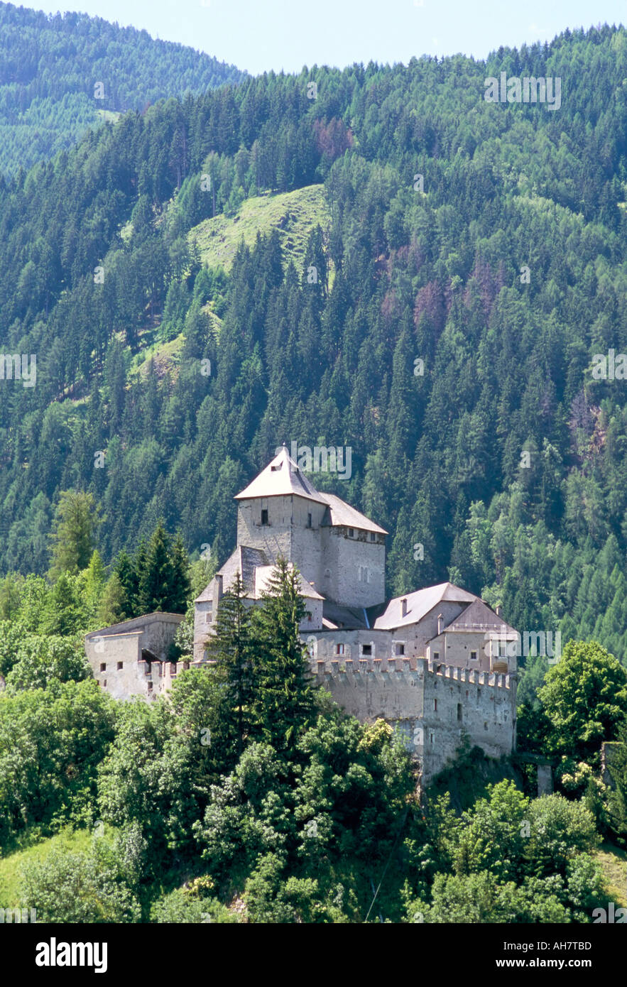 Schloss Burg Reisenfeistein in Val d Eisacktaler Dolomiten Alto Adige Italien Europa Stockfoto