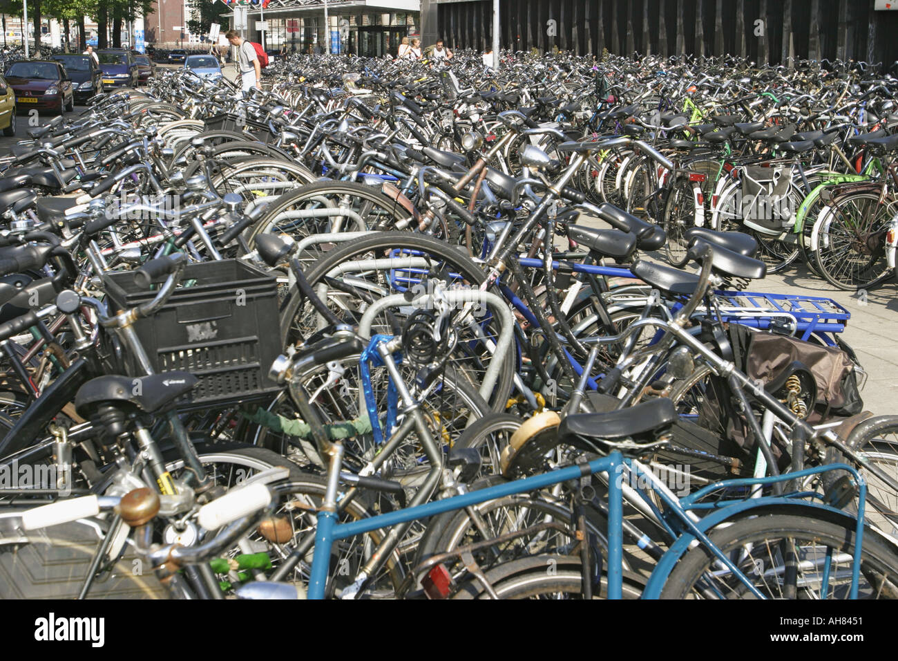 Amsterdam Holland Fahrrad Park an der Centraal Station Stockfotografie -  Alamy