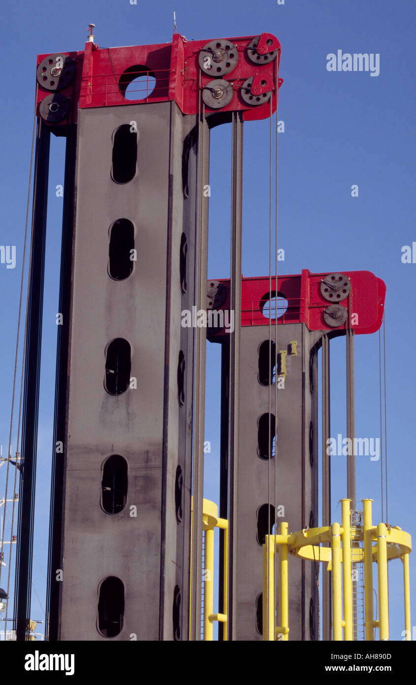 DETAIL DER HAMPELMANN MARINE RAMME RIG VOR ANKER AUF DEM FLUß YARE AN DEN HAFEN VON GREAT YARMOUTH NORFOLK EAST ANGLIA ENGLAND Stockfoto