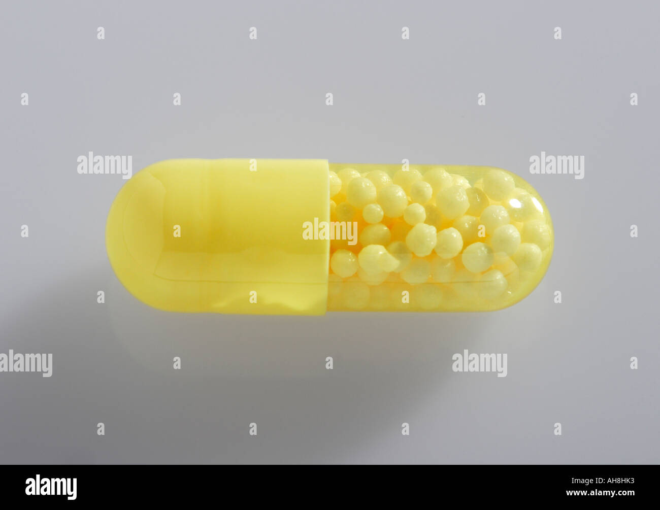 Einzelne Kapsel close up - Pille Tablette Stockfoto