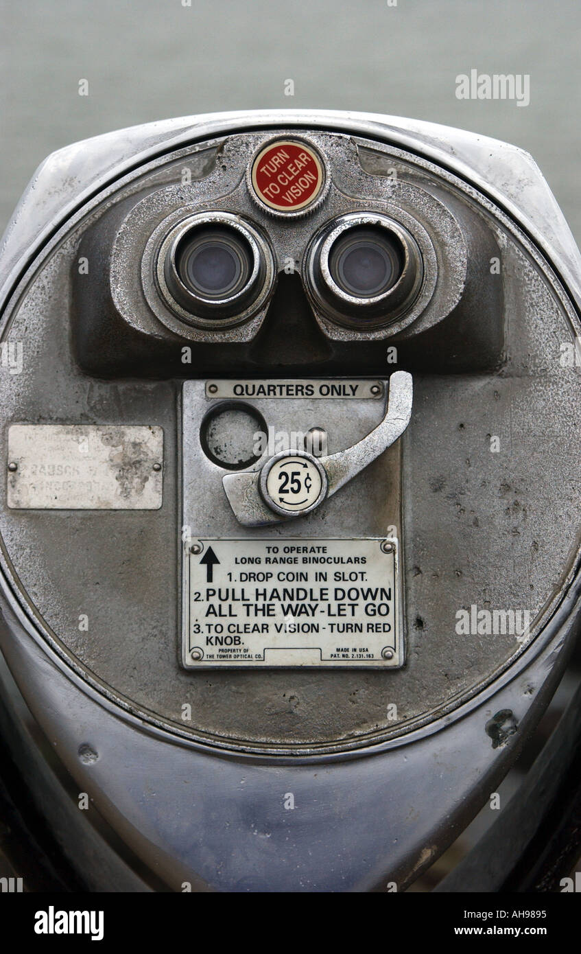 Münz-Fernglas am Reiseziel Stockfoto