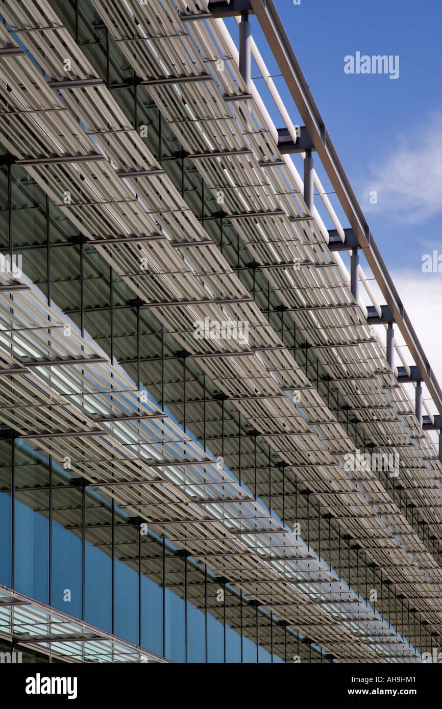 Architektonisches Detail - Gebäude 1000 - The Royals Business Park - Royal Albert Dock in London Stockfoto