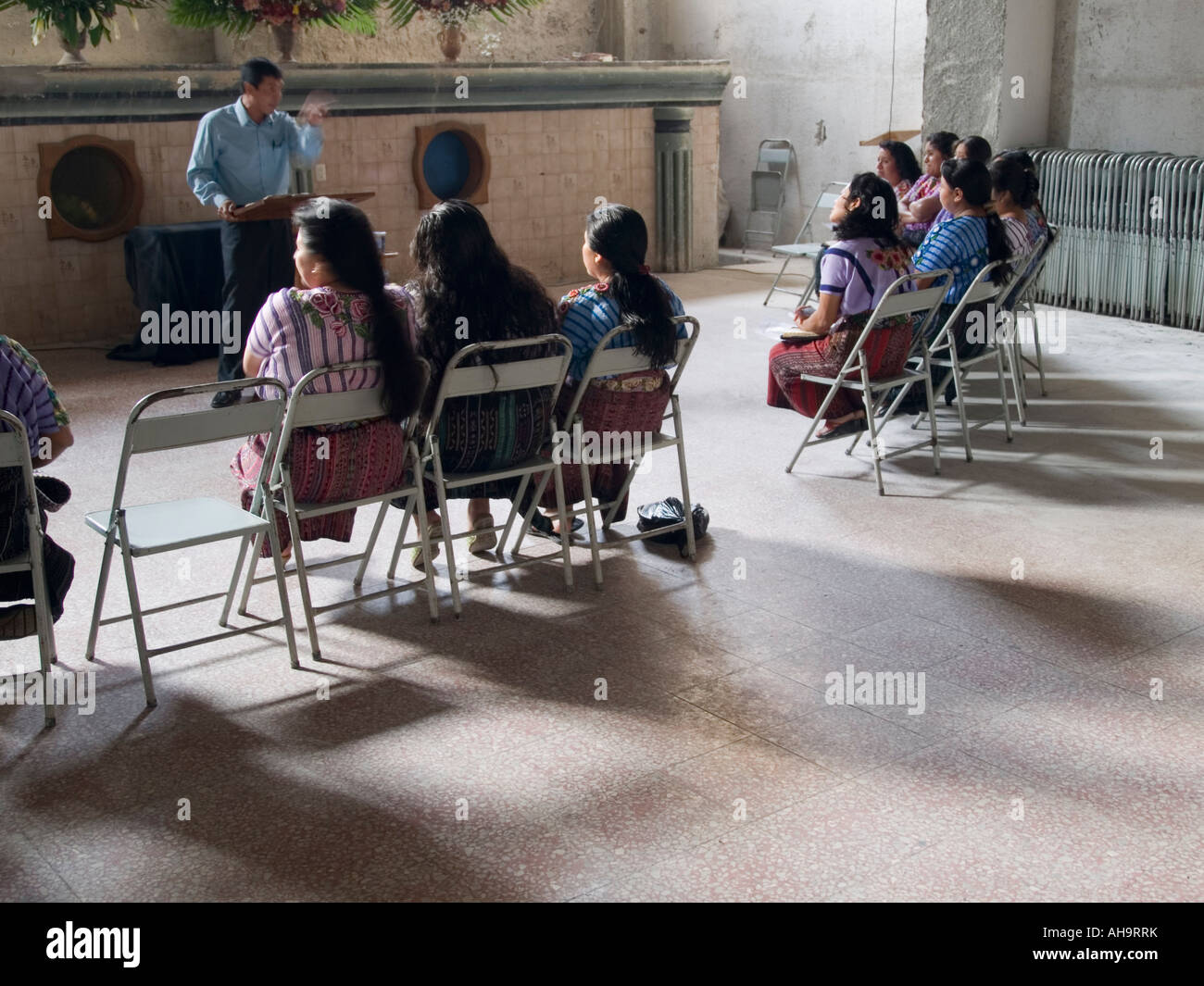 Evangelikale Christen in einer Kirche Stockfoto