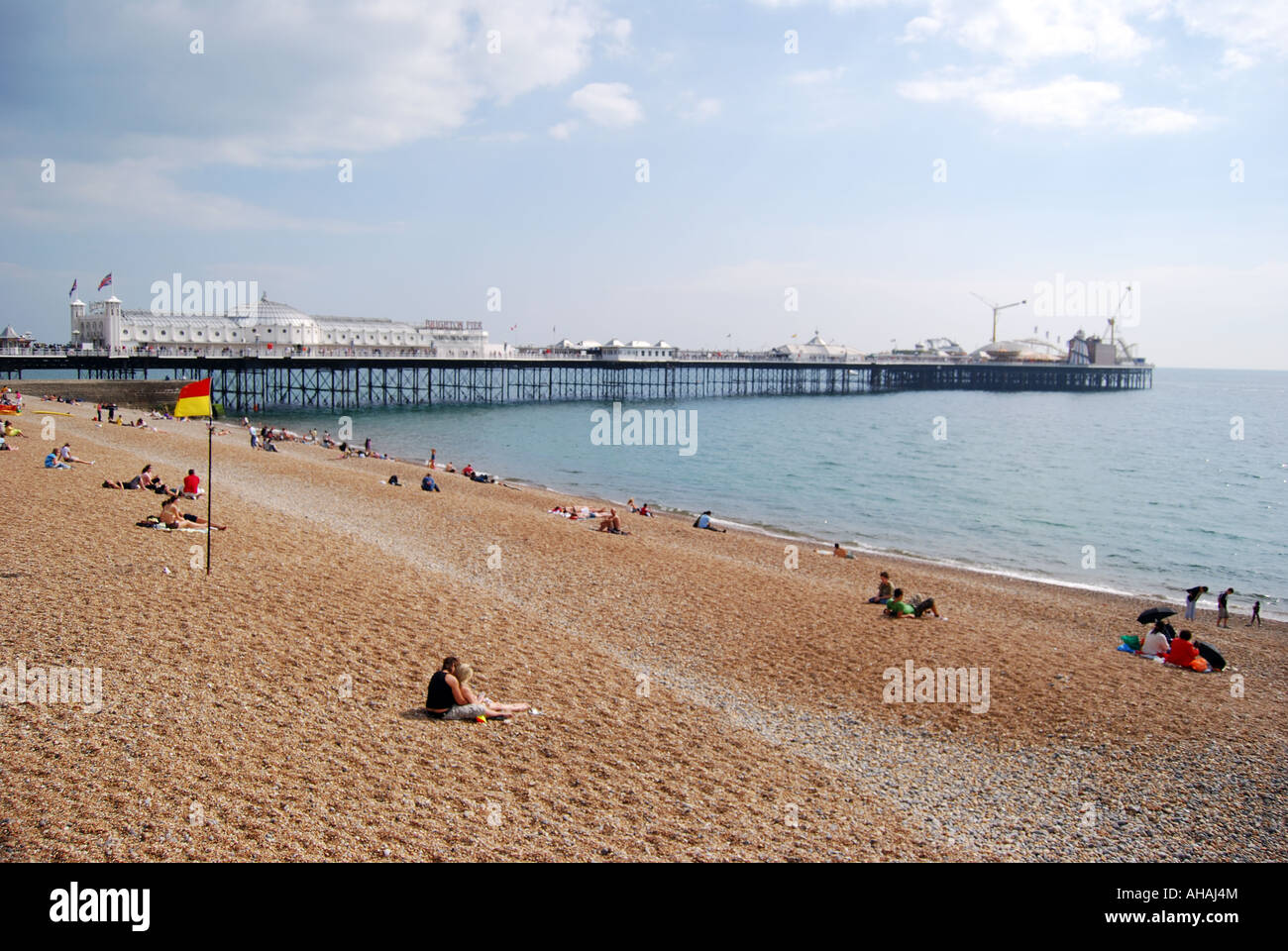 Brighton Pier und Strand, Brighton, East Sussex, England, Vereinigtes Königreich Stockfoto