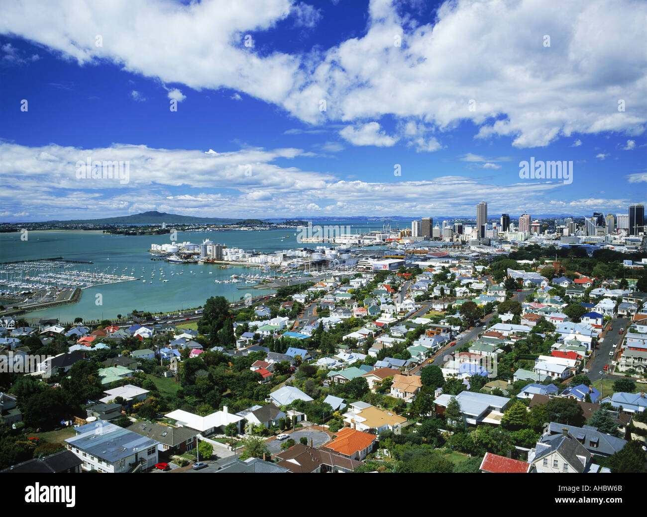 Übersicht der Ponsonby Vorort mit Auckland skyline Stockfoto