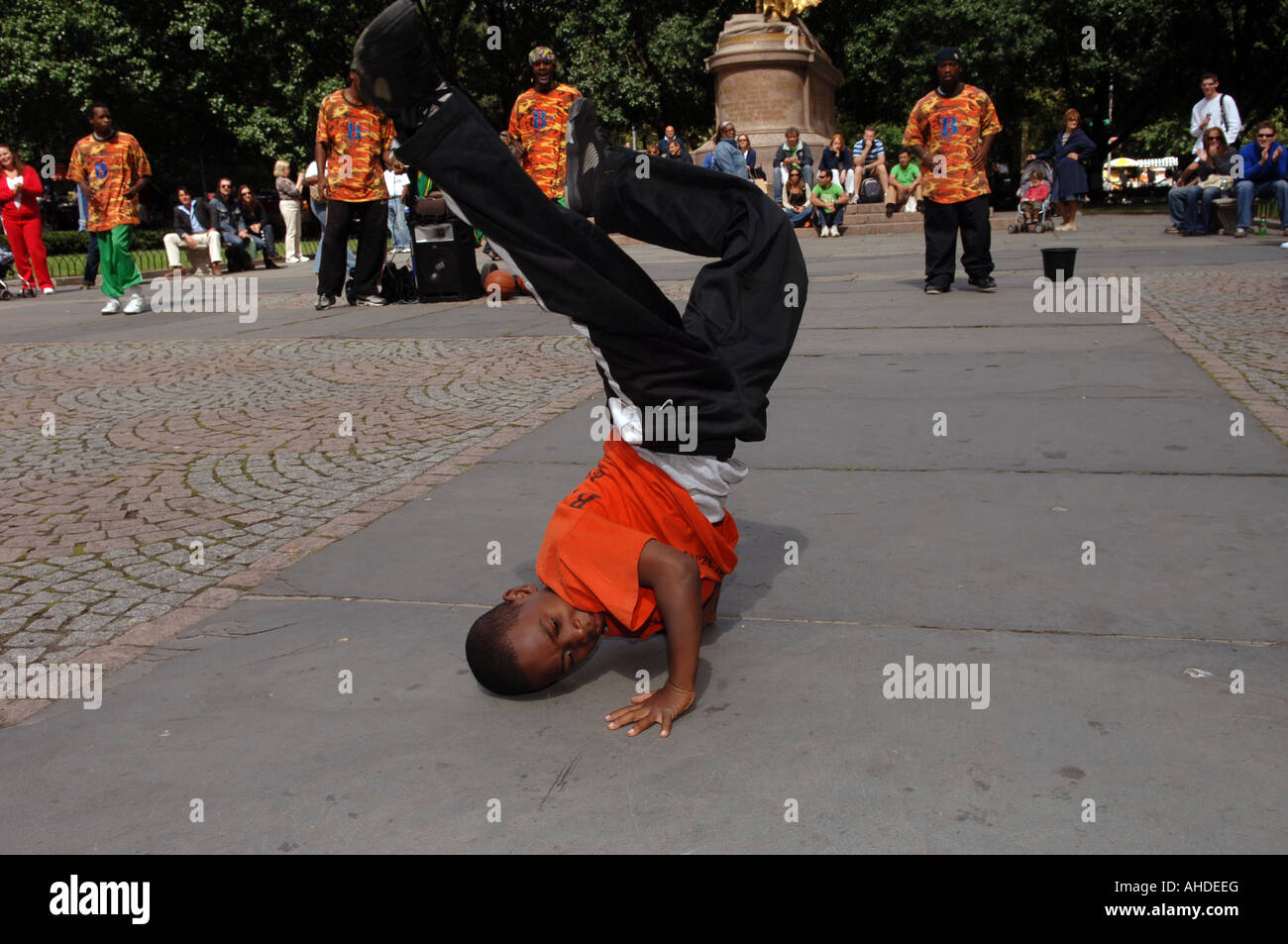 Breakdancer führen in Grand Army Plaza in New York City Stockfoto