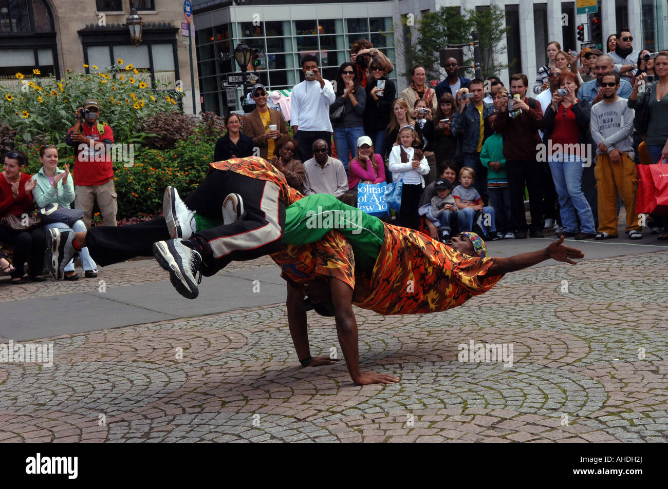 Breakdancer führen in Grand Army Plaza in New York City Stockfoto