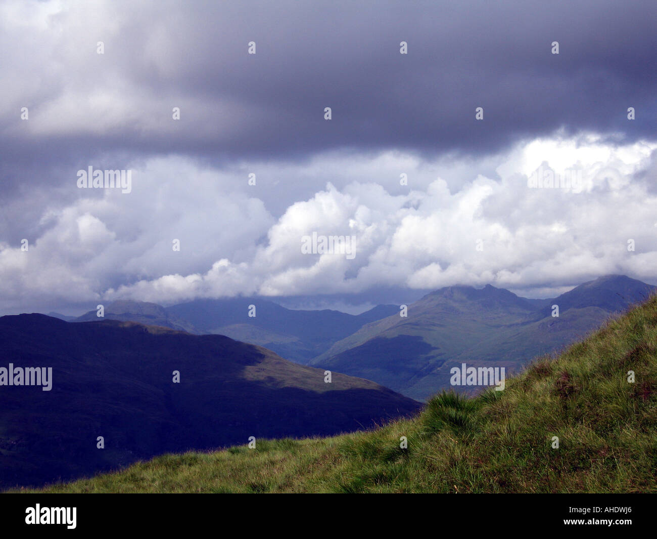 Ansicht der schottischen Berge aus Ben Lomond, Schottland Stockfoto