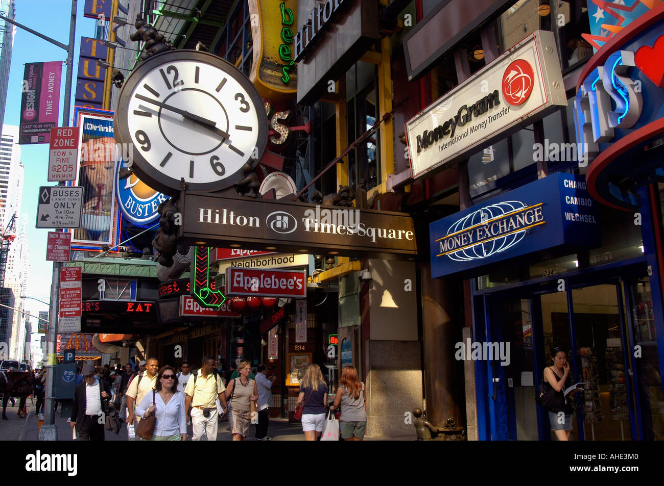 Das Hilton Times Square an der West 42nd Street am 20. Juli 2006 Richard B Levine Stockfoto