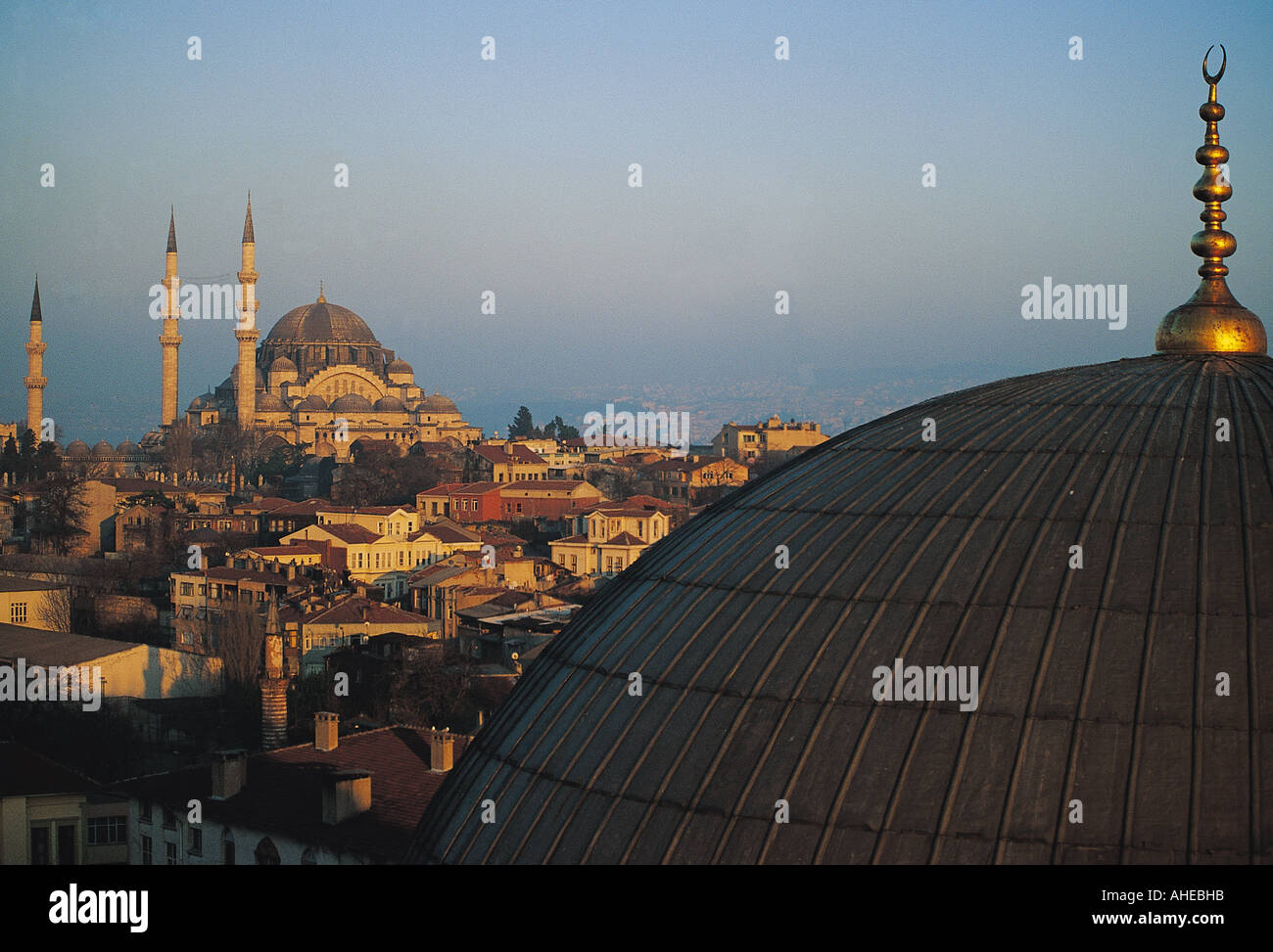 Suleiman Moschee von Sehzade Moschee in Istanbul, Türkei gesehen. Stockfoto