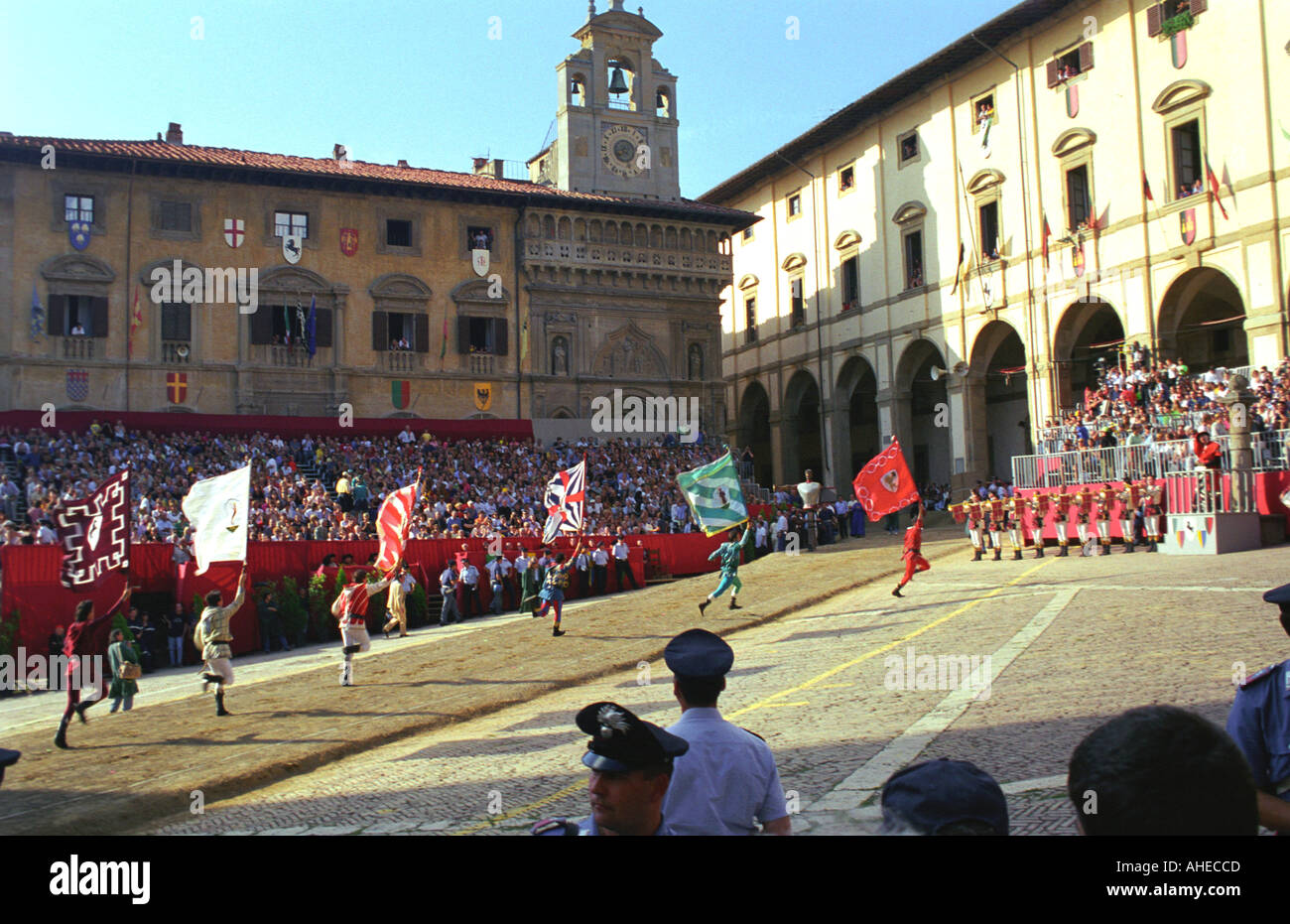 Flag nach Arezzo Giostra werfen oder Ritterturniere fiesta Stockfoto