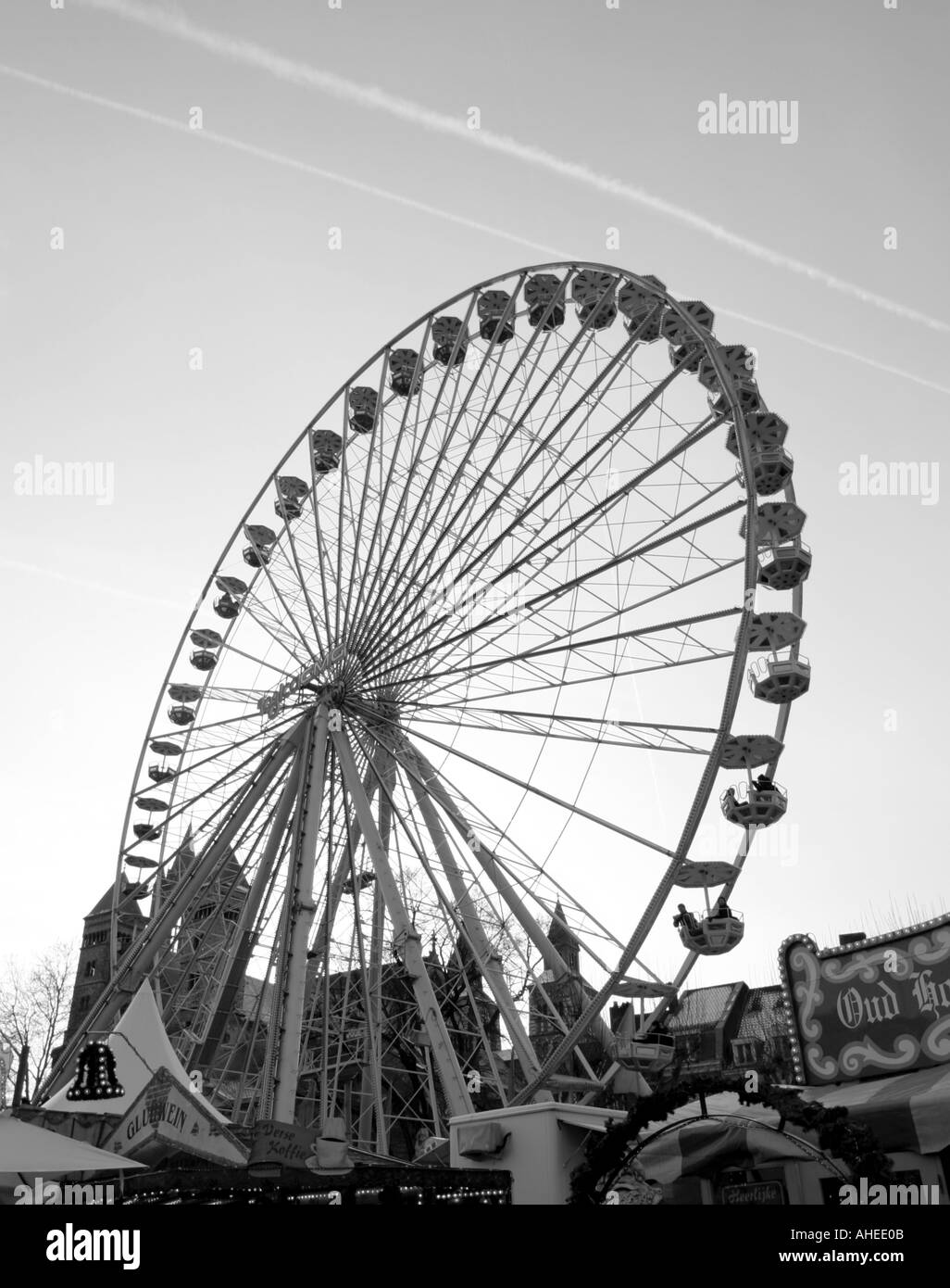 Riesenrad am Festplatz Stockfoto