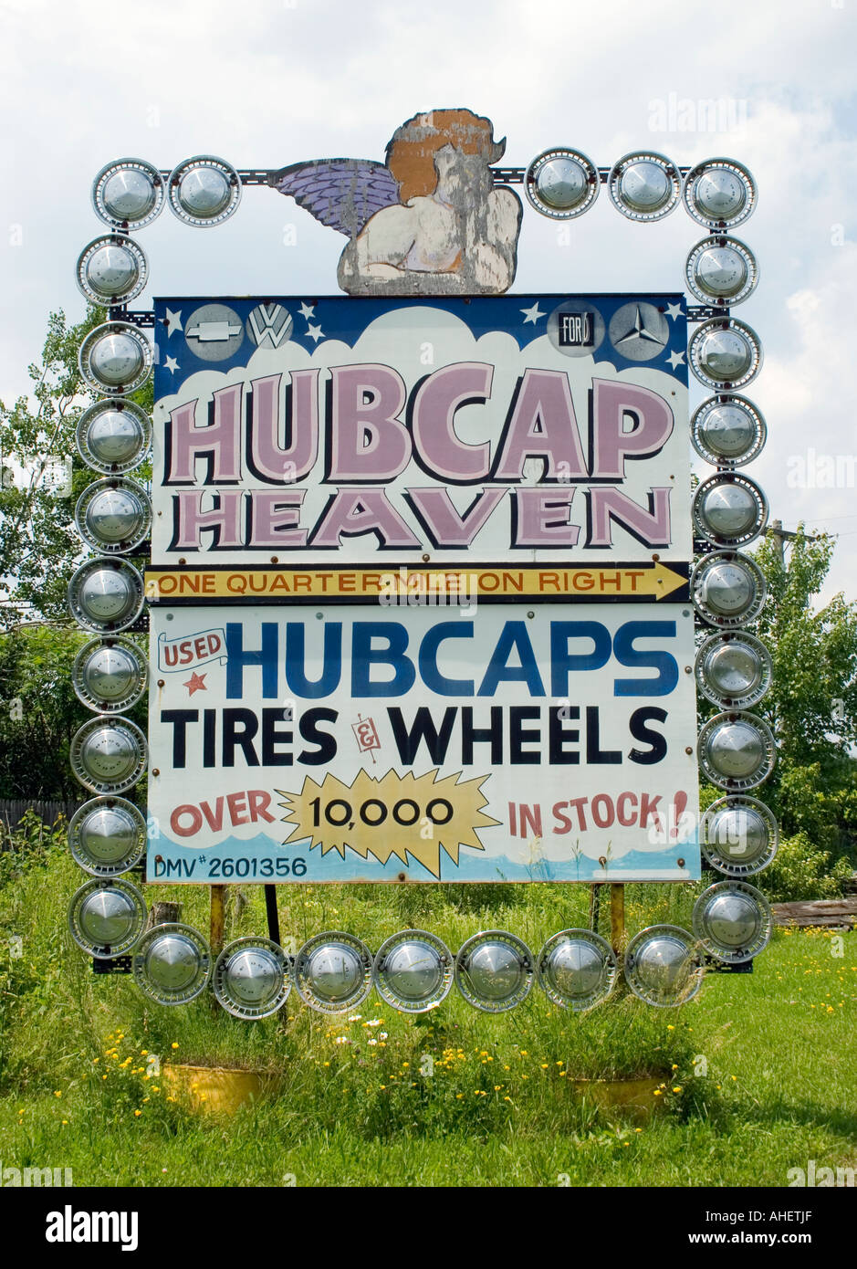 Zeichen für Radkappe Himmel in Richfield Springs, New York Stockfoto