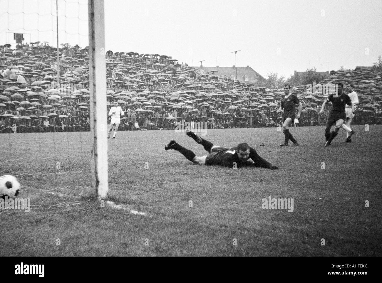 Netzer 1965 Fotos und Bildmaterial in hoher Auflösung Alamy