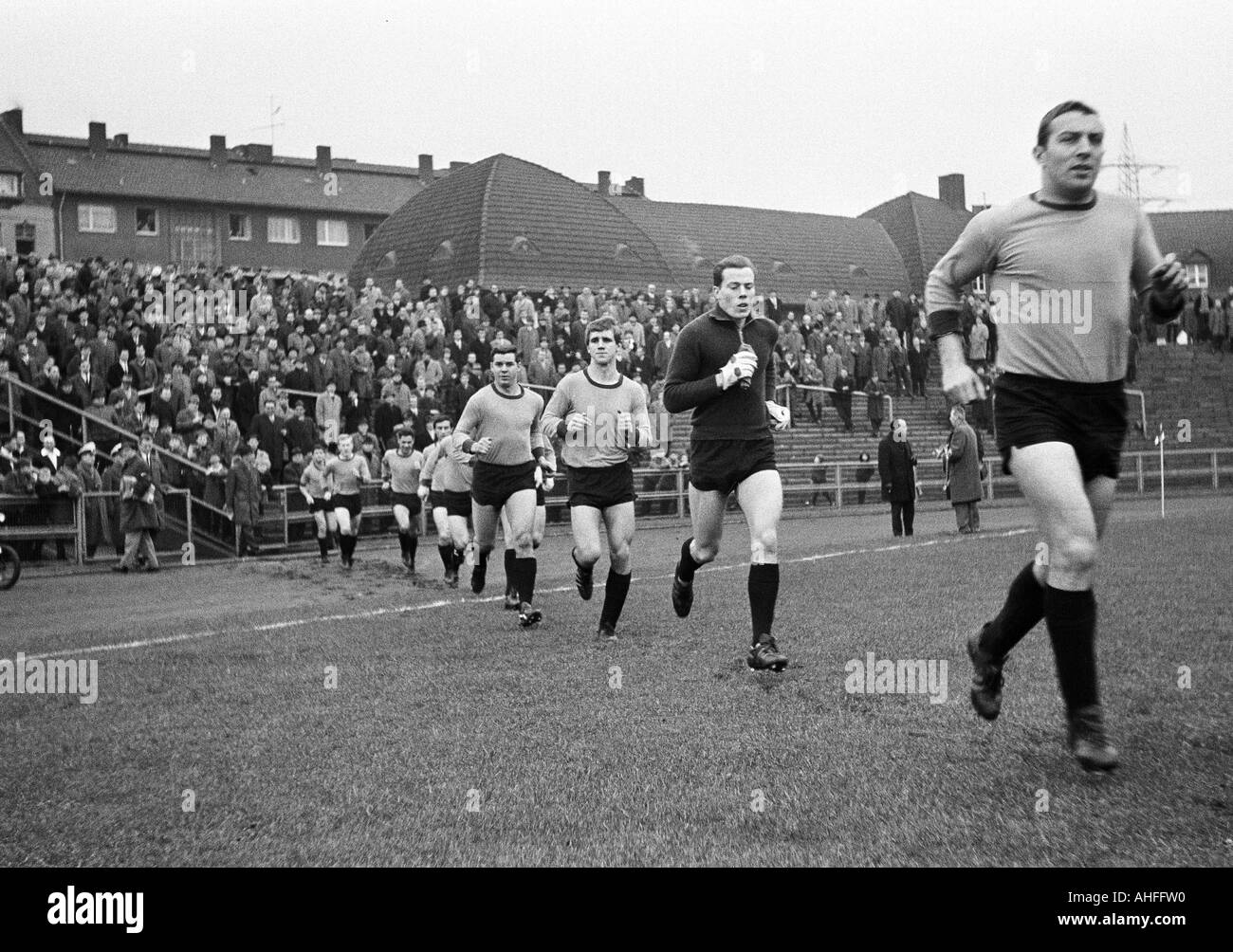 Fußball, Regionalliga West, 1965/1966, Stadion Im Holtkamp in Duisburg