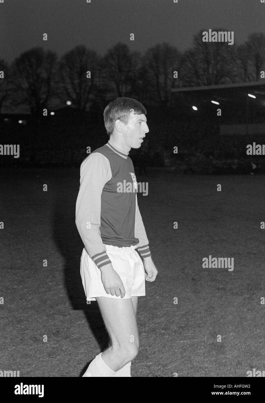 Europapokal der pokalsieger 1965 1966 Fotos und Bildmaterial in hoher