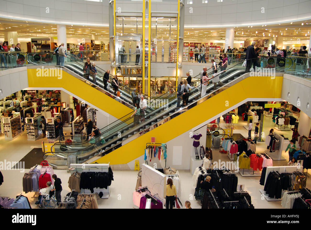 Bluewater Shopping Centre Stockfotos Und Bilder Kaufen Alamy