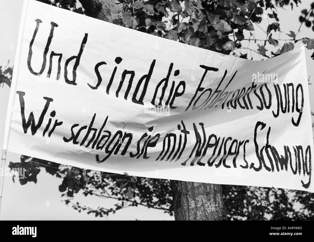 Fußball, Bundesliga, 1966/1967, FC Schalke 04 gegen Borussia Moenchengladbach 0:0, Stadion Glueckaufkampfbahn in Gelsenkirchen, Banner der Schalke-Fans Stockfoto