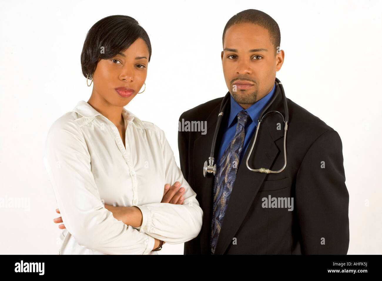 Zwei schwarze Ärztinnen und Ärzte Stockfoto