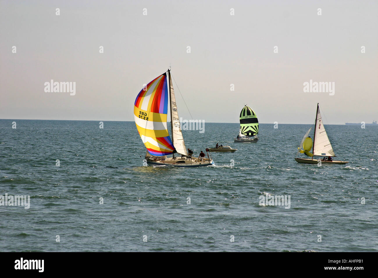 Lokale Segeln und Yachting Club, Racing in Bridlington Bucht Stockfoto