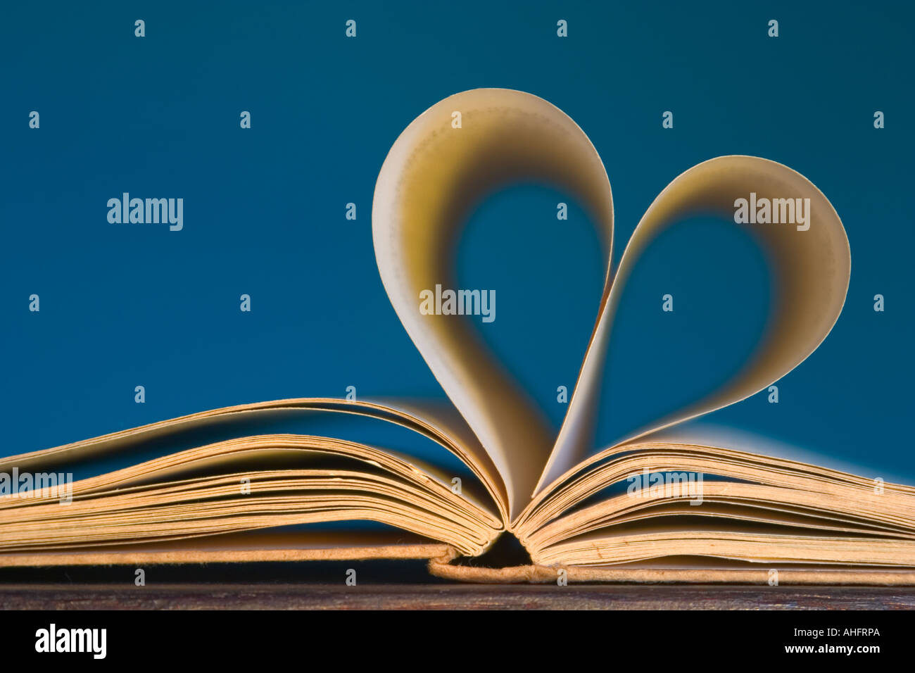 Buch herz Stockfotos und bilder Kaufen Alamy