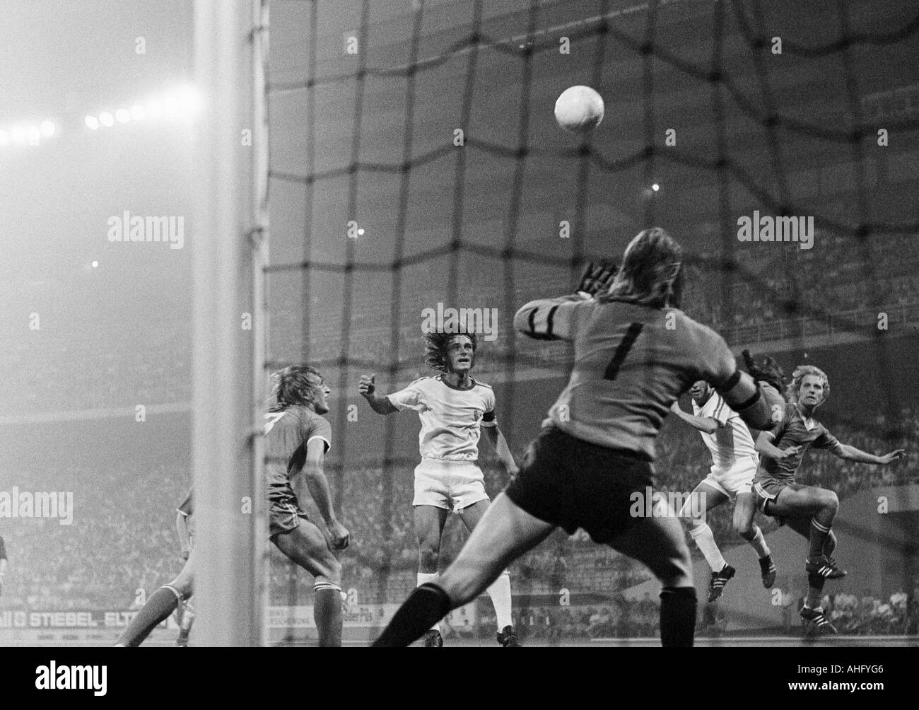 Fußball, Bundesliga, 1973/1974, FC Schalke 04 gegen VfL Bochum 31