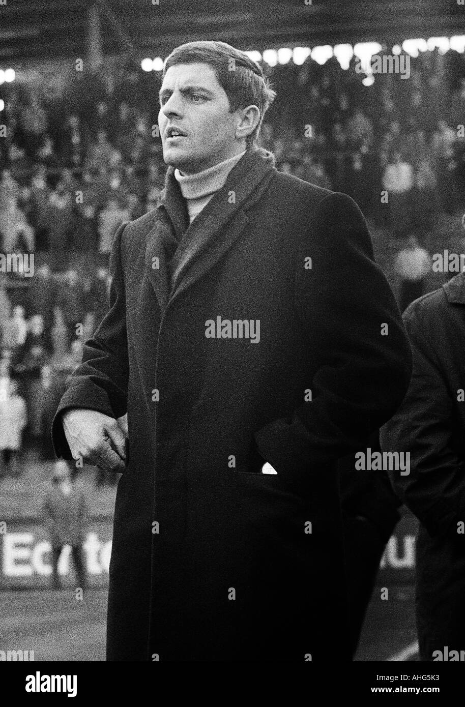 Fußball, Bundesliga, 1968/1969, Borussia Moenchengladbach gegen Eintracht Frankfurt 2:3, Boekelberg Stadion, Trainer Erich Ribbeck (Frankfurt) Stockfoto