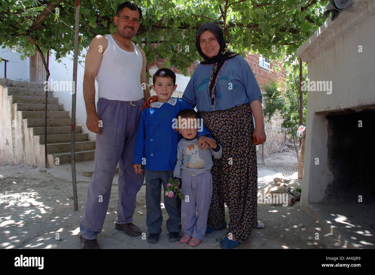 Turkish Family With Their Children Stockfotos und bilder Kaufen Alamy