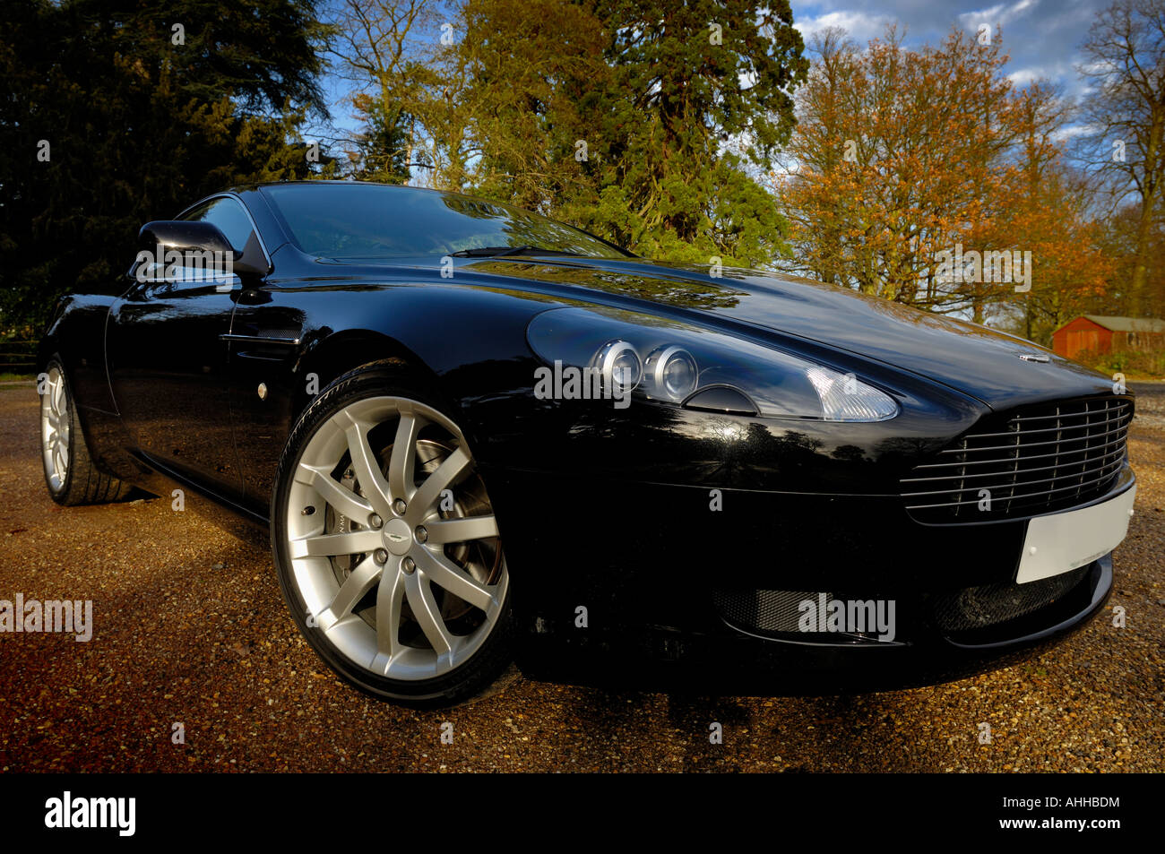 Aston Martin DB9 Vorderansicht abseits Dreiviertel Stockfoto