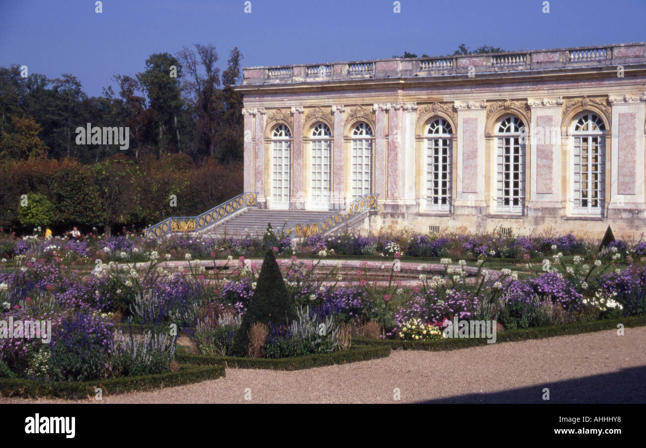 Grand Trianon, Chateau de Versailles, Paris, Frankreich mit Garten Stockfoto