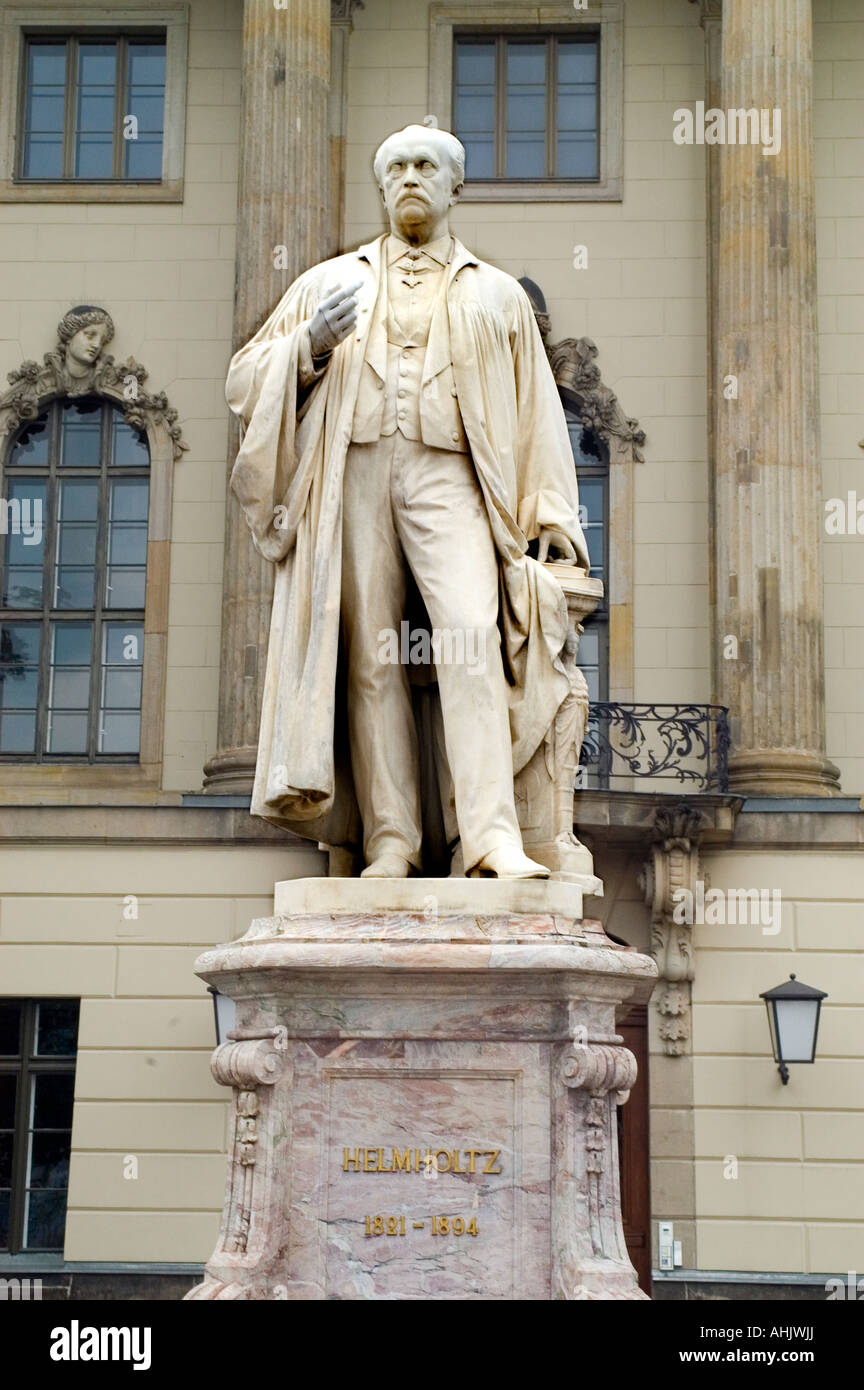 Statue von Hermann von Helmholtz Humboldt University (Universität Unter Den Linden)-Berlin-Deutschland Stockfoto