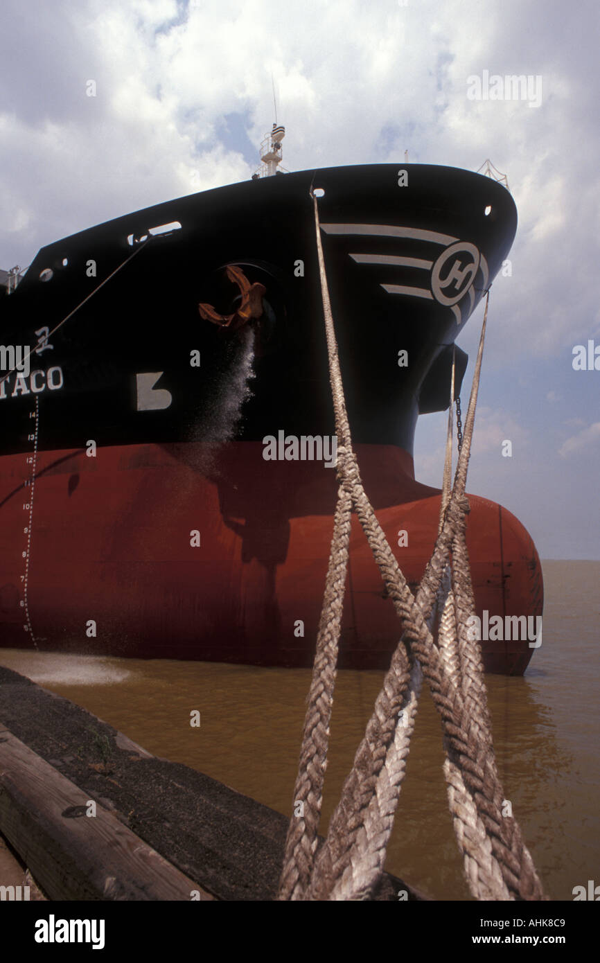 Ozean-Schiff am Dock Stockfoto