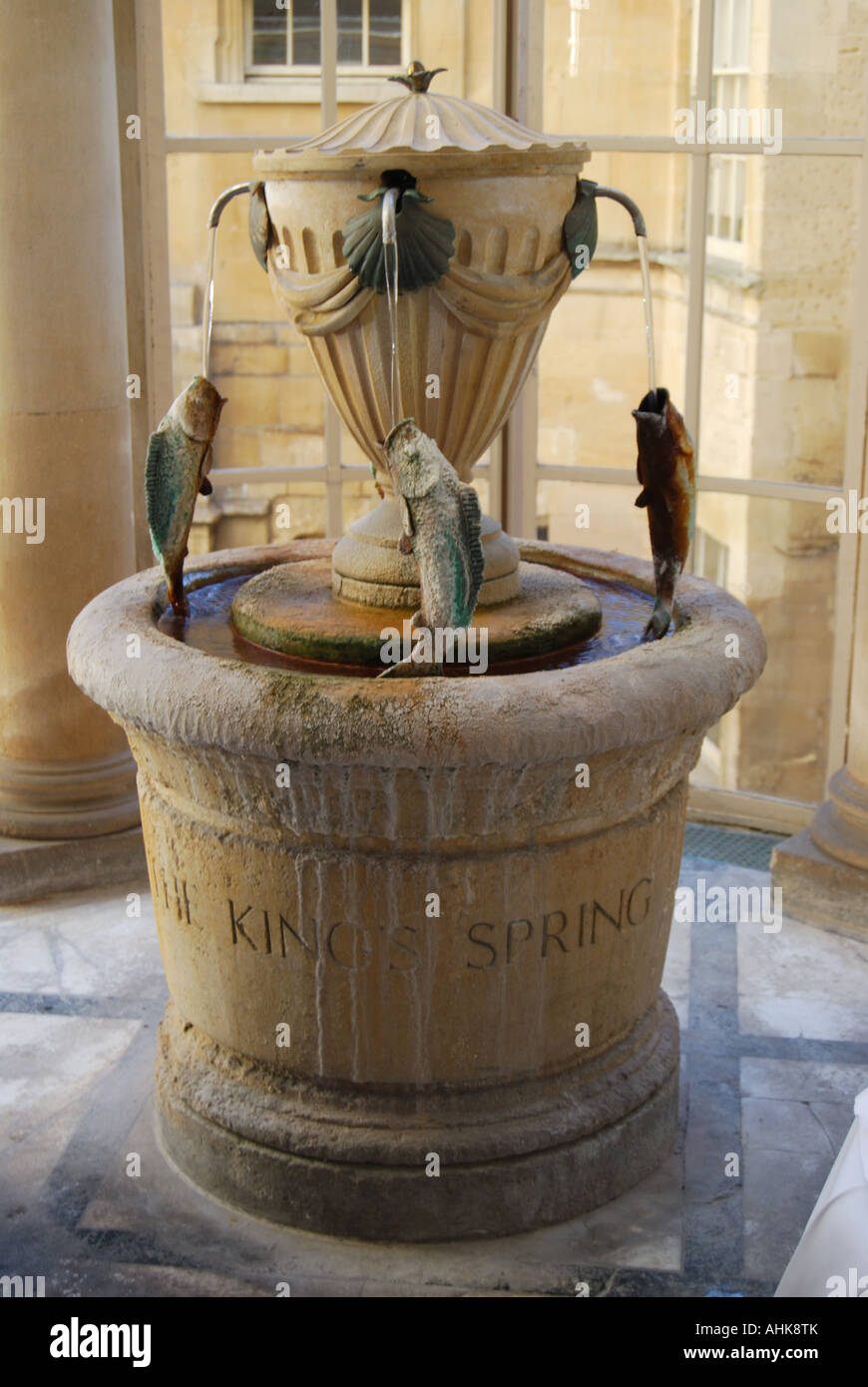 Des Königs Frühling, Pumpenhaus, römische Bäder, Bath, Somerset, England, Vereinigtes Königreich Stockfoto