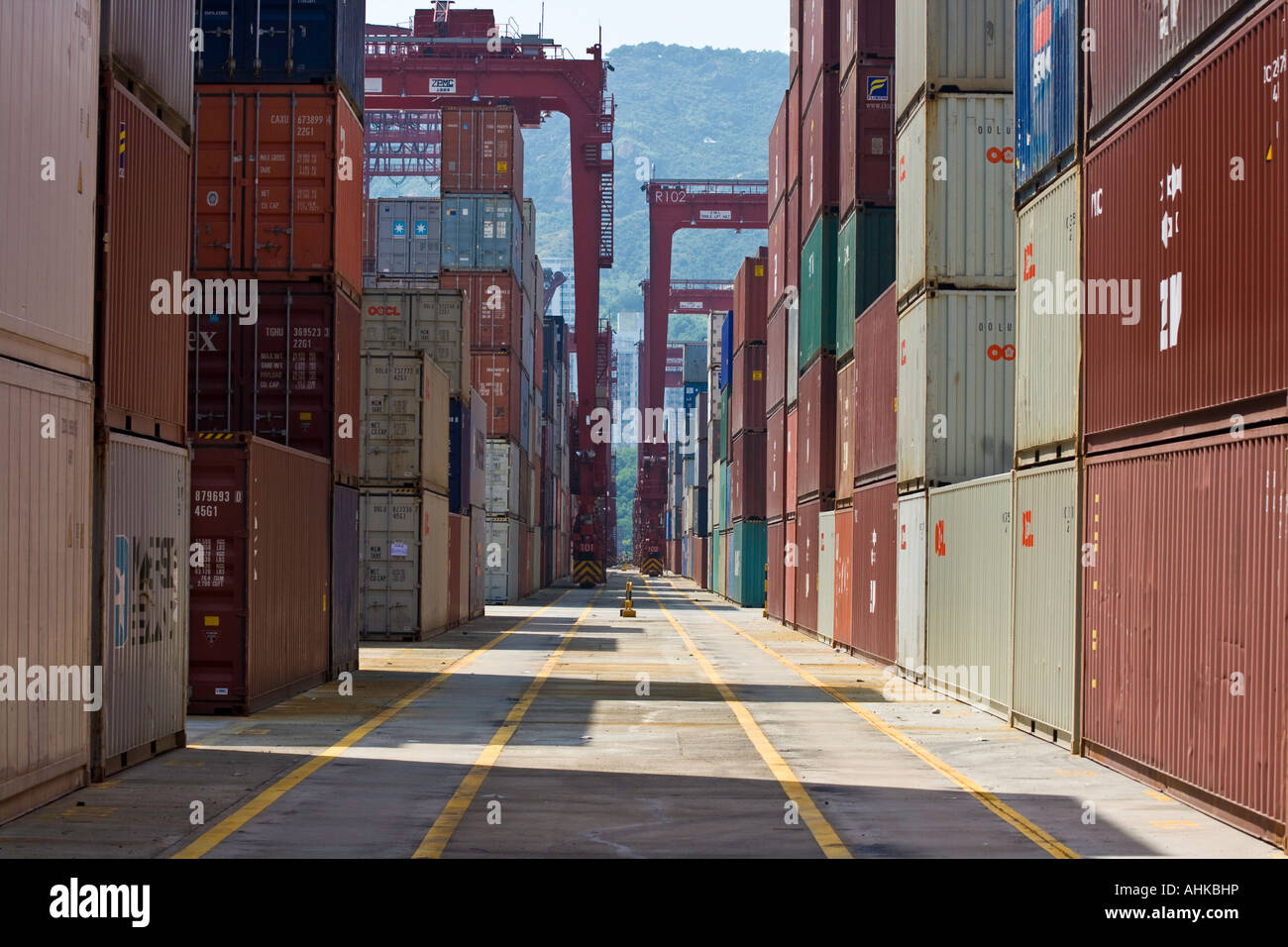Shipping Container moderne Terminals Hong Kong Docks Stockfoto