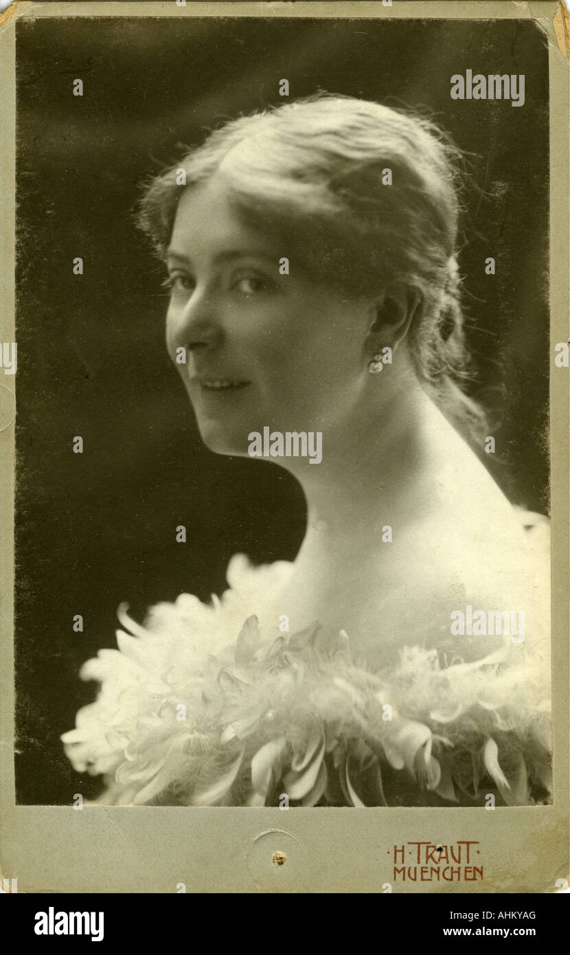 Swoboda, Margarethe, 5.4.1872 - 29.3.1921, deutsche Schauspielerin, Porträt, Kabinettsbild, Foto von H. traut, München, Stockfoto