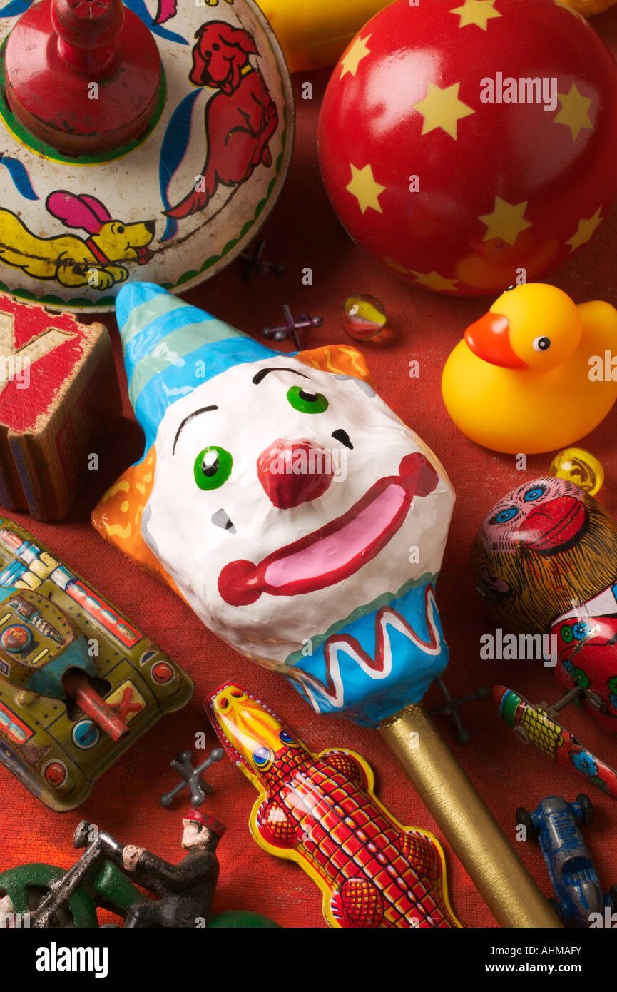 Clown Rassel mit alten Spielsachen Stillleben Stockfoto