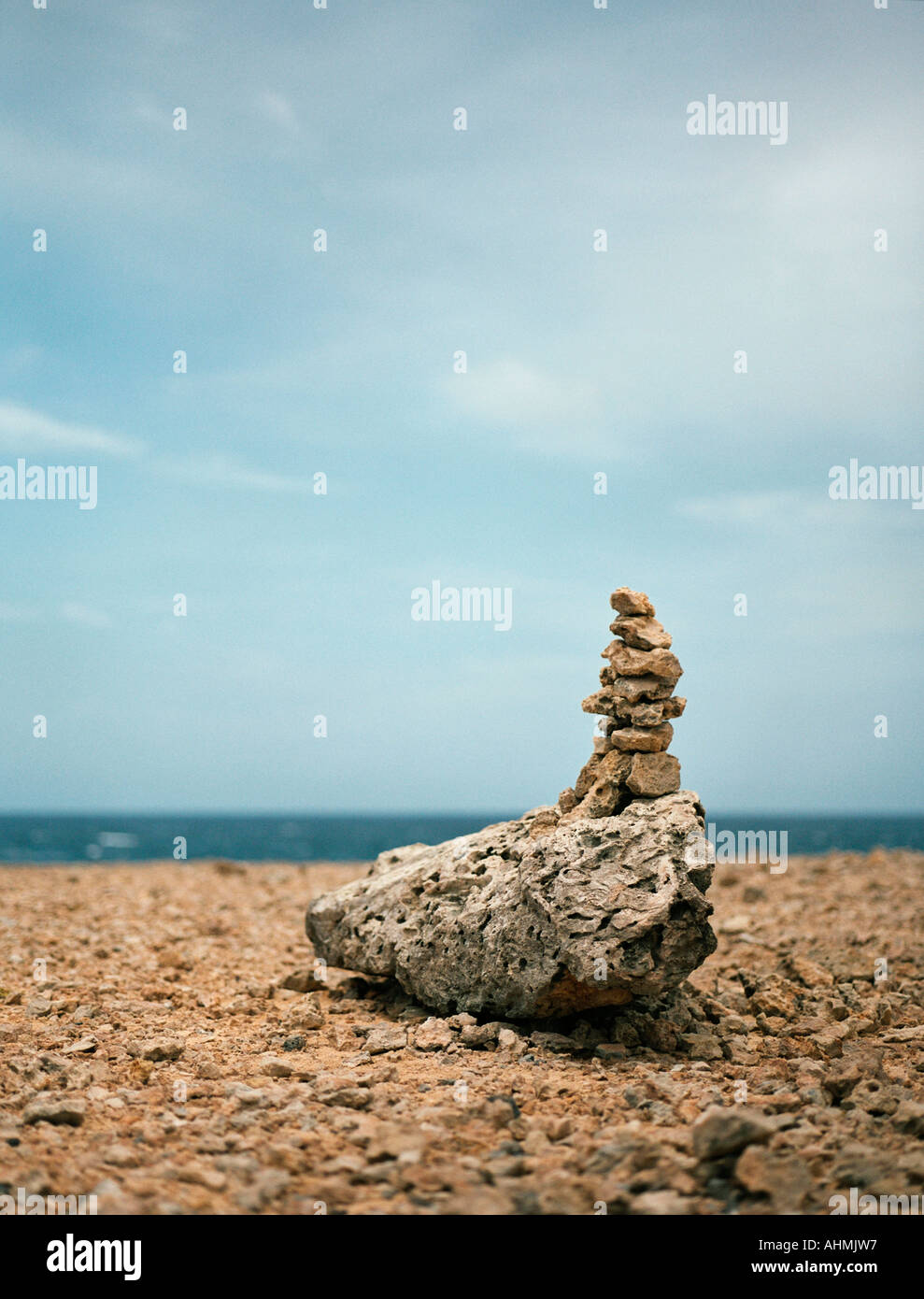 Stapel von Steinen am Ufer des östlichen Aruba Stockfoto Stapel von Steinen am Ufer des östlichen Aruba Stockfoto