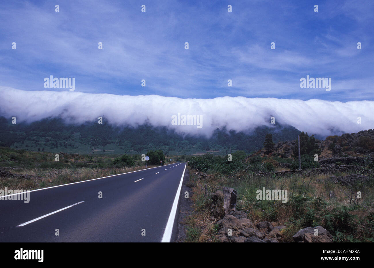 LP-2 Straße nach Osten von El Paso in Richtung des Gebirges, Europa, EEC, Canaria Inseln La Palma, Spanien Stockfoto