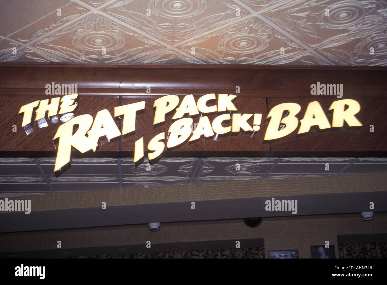The Pack Rats Den Rat pack dean -Fotos und -Bildmaterial in hoher Auflösung – Alamy