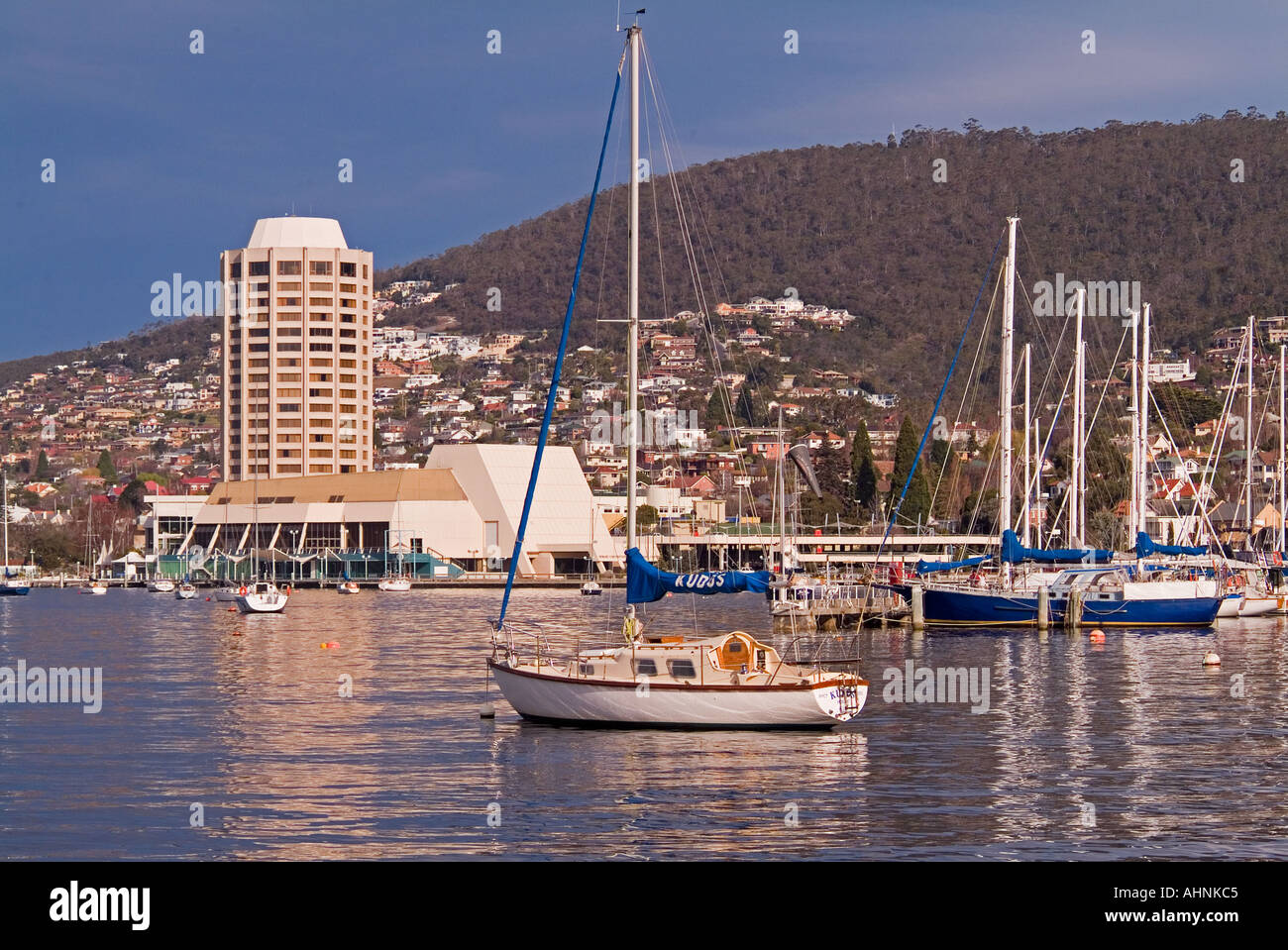 Wrest Point Casino am Ufer des Derwent River Hobart Tasmanien Stockfoto